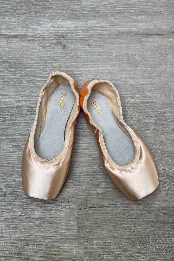 European Balance ES0160L Pointe Shoes by Bloch at The Dance Shop Long Island