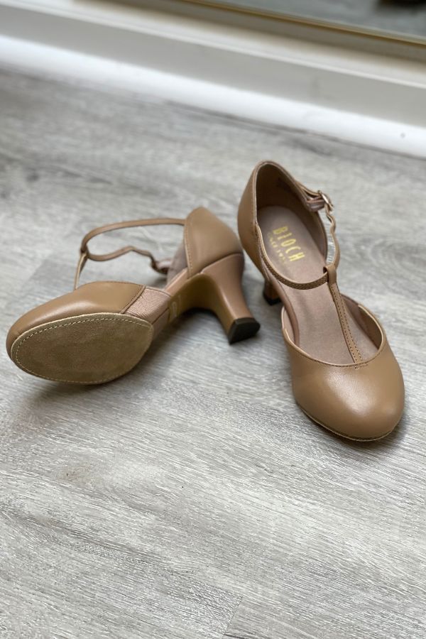 Bloch S0390L Ladies Split Flex Leather Character Shoes in Tan at The Dance Shop Long Island